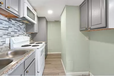 915 W Oak Ridge Road #B, Orlando, FL 32809 - Photo 9