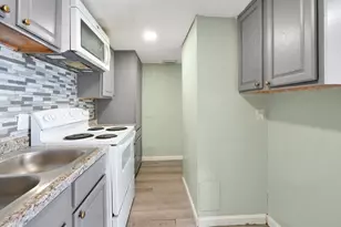 915 W Oak Ridge Rd, Orlando, FL 32809 - Photo 9