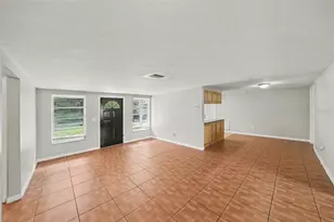 10933 Stamford Dr, Port Richey, FL 34668 - Photo 5