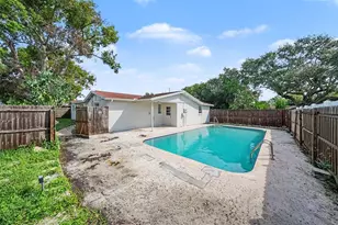 10933 Stamford Dr, Port Richey, FL 34668 - Photo 19