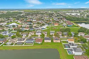 3260 Amberley Park Cir, Kissimmee, FL 34743 - Photo 43