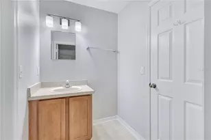 3260 Amberley Park Cir, Kissimmee, FL 34743 - Photo 21