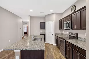 16430 Bloom Ct, Groveland, FL 34736 - Photo 11