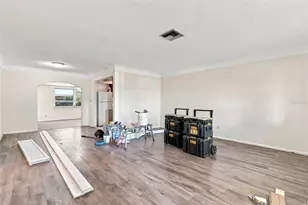 6226 42nd Ave N, Saint Petersburg, FL 33709 - Photo 9