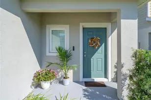 35191 Brienne St, Zephyrhills, FL 33541 - Photo 3