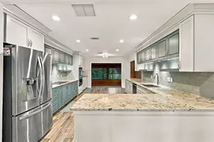 41520 Charm Lk Dr, Umatilla, FL 32784 - Photo 11