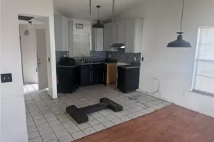 8240 Ravencroft Dr, Tampa, FL 33615 - Photo 3