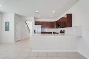 10481 Folly Bch Rd, Orlando, FL 32827 - Photo 9