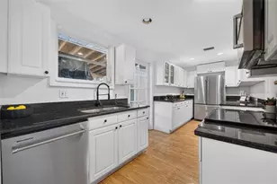 1209 Clouser Ave, Orlando, FL 32804 - Photo 11
