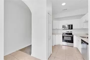 2412 Temple Grove Ln, Kissimmee, FL 34741 - Photo 9