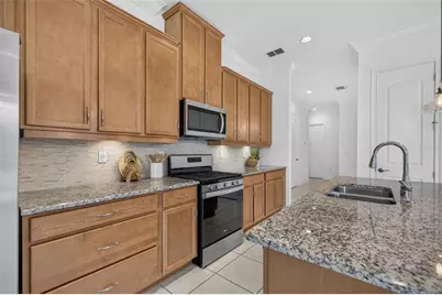2557 Yellow Brick Road, Saint Cloud, FL 34772 - Photo 11