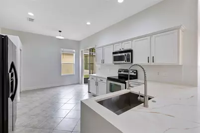 2165 The Oaks Boulevard, Kissimmee, FL 34746 - Photo 7
