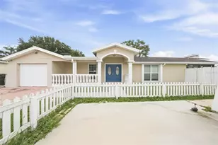 10102 Hickory Hollow Ct, Tampa, FL 33615 - Photo 1