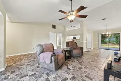 4926 Garden Moss Circle S, Jacksonville, FL 32257 - Photo 9
