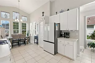 5604 Gulf Stream St, Tavares, FL 32778 - Photo 9