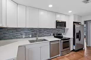 7839 Mallorca Ct, Orlando, FL 32836 - Photo 5