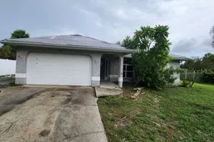 656 Azure Rd, Venice, FL 34293 - Photo 1