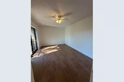 5256 Middle Court #104, Orlando, FL 32811 - Photo 15