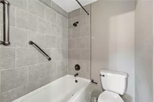 9627 Hidden Oaks Cir, Tampa, FL 33612 - Photo 25
