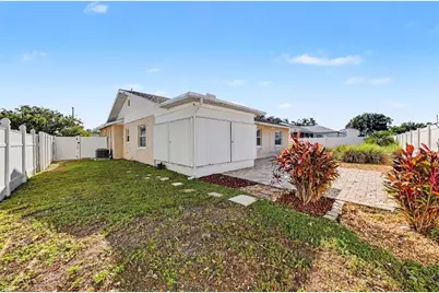 4307 Wood Trail Boulevard, New Port Richey, FL 34653 - Photo 15