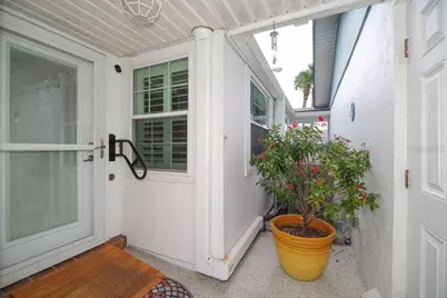 290 Paradise Boulevard #17, Melbourne, FL 32903 - Photo 5