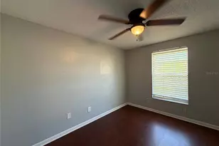 16005 Woodpine Dr, Tampa, FL 33618 - Photo 11