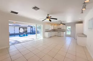 3705 Malec Cir, Sarasota, FL 34233 - Photo 23