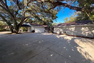 3705 Malec Cir, Sarasota, FL 34233 - Photo 41
