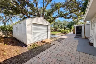 3705 Malec Cir, Sarasota, FL 34233 - Photo 37