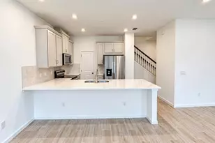 9868 Walkway Dr, Orlando, FL 32832 - Photo 5