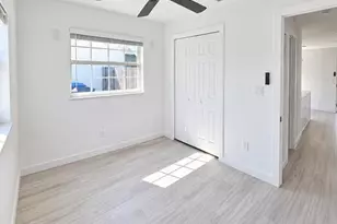 1735 New Hampshire Ave NE, Saint Petersburg, FL 33703 - Photo 9
