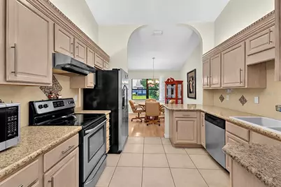 1717 W Orangewood Lane #4, Avon Park, FL 33825 - Photo 9