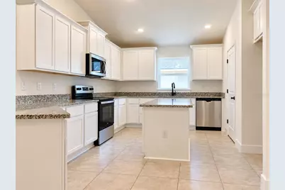 7702 Bent Tree Loop, Saint Cloud, FL 34773 - Photo 3