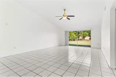 6479 Royal Woods Drive, Fort Myers, FL 33908 - Photo 7