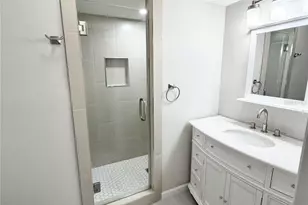 11481 W Bayshore Dr, Crystal River, FL 34429 - Photo 15