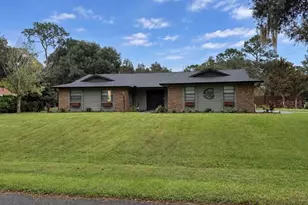 804 Lake Dr, Deland, FL 32724 - Photo 1
