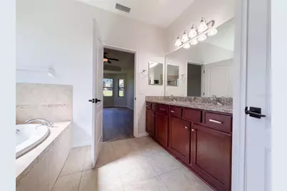 20009 Outpost Point Drive, Tampa, FL 33647 - Photo 13