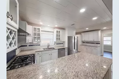 2645 Roy Hanna Drive S, Saint Petersburg, FL 33712 - Photo 19