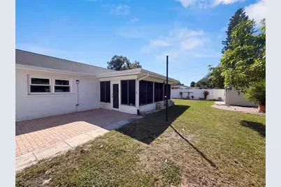 2645 Roy Hanna Drive S, Saint Petersburg, FL 33712 - Photo 15