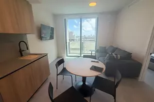 121 NE 5th St, Miami, FL 33132 - Photo 23