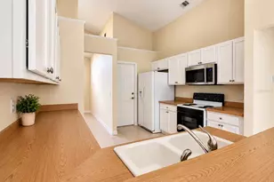 268 Old Mill Cir, Kissimmee, FL 34746 - Photo 5