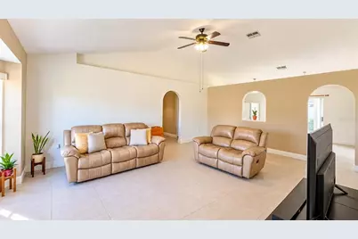 148 Dorchester Court, Kissimmee, FL 34758 - Photo 3