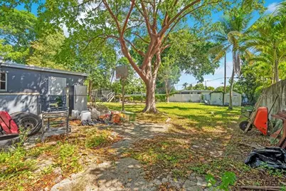 1530 NE 43rd Court, Pompano Beach, FL 33064 - Photo 15