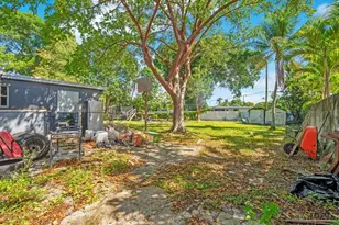 1530 NE 43rd Ct, Pompano Beach, FL 33064 - Photo 15