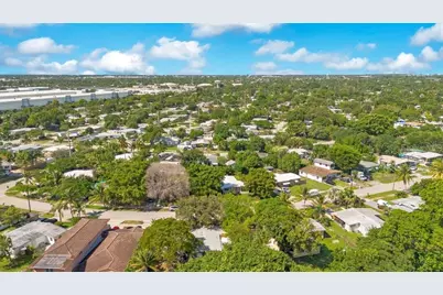 1530 NE 43rd Court, Pompano Beach, FL 33064 - Photo 23