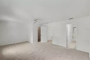 8419 Edgewater Pl Blvd, Tampa, FL 33615 - Photo 21