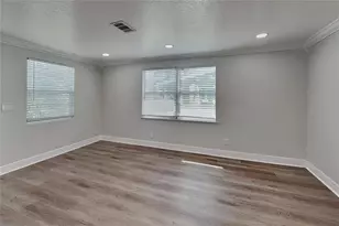 1929 24th St S, Saint Petersburg, FL 33712 - Photo 3