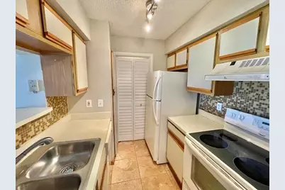 236 Afton Square #308, Altamonte Springs, FL 32714 - Photo 3