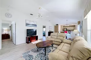 972 Rockville Pl, The Villages, FL 32162 - Photo 3
