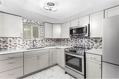 801 83rd Avenue N #515, Saint Petersburg, FL 33702 - Photo 3